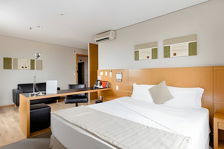 Flat espaçoso, localização privilegiada ap 1109
