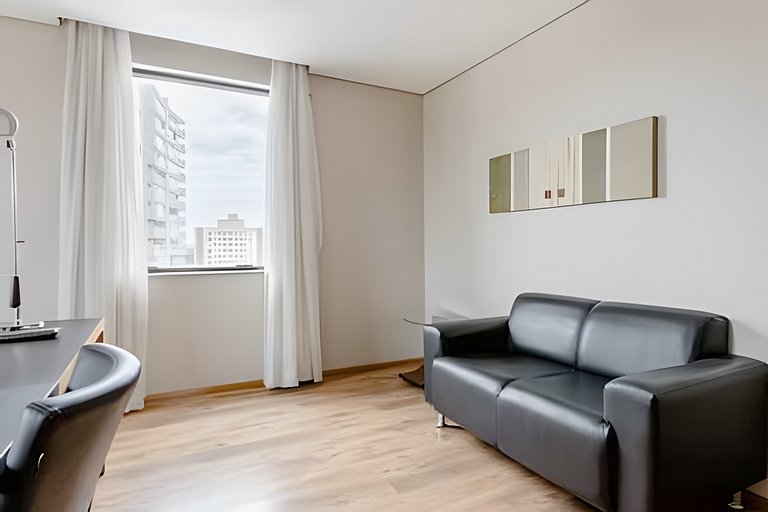 Flat espaçoso, localização privilegiada ap 1109