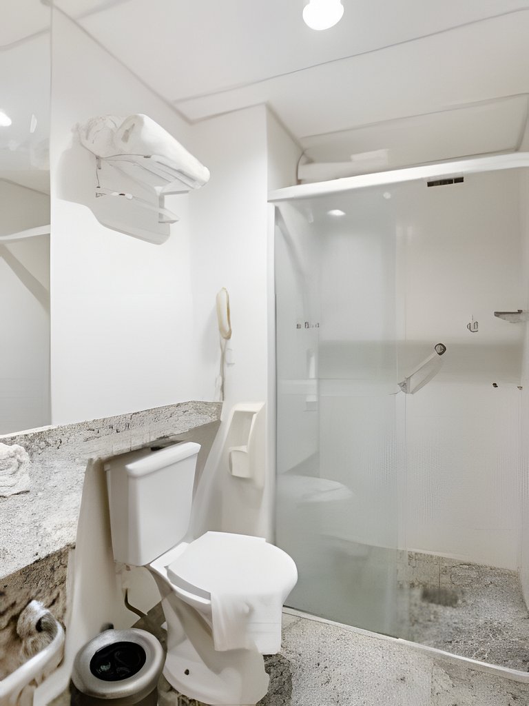 Flat espaçoso, localização privilegiada ap 1109
