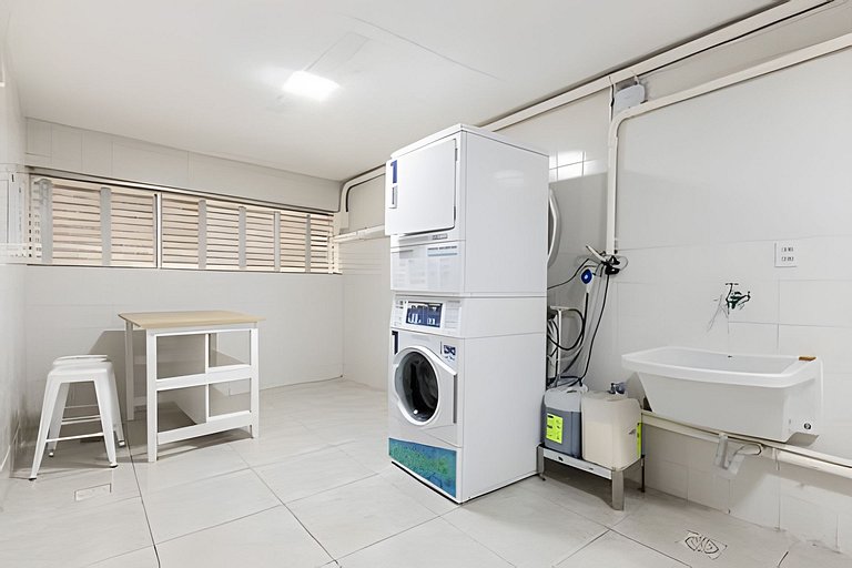 Flat espaçoso, localização privilegiada ap 1109