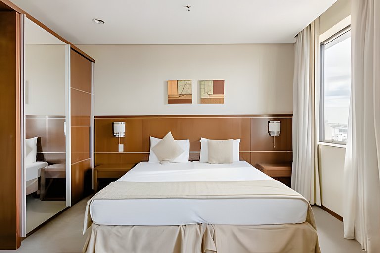 Flat espaçoso, localização privilegiada ap 1502