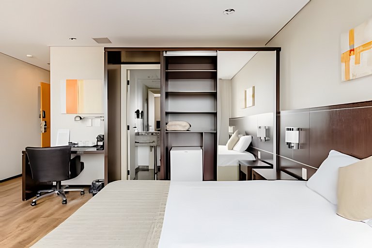 Flat espaçoso, localização privilegiada ap 1209