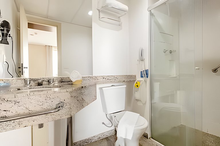 Flat espaçoso, localização privilegiada ap 1105