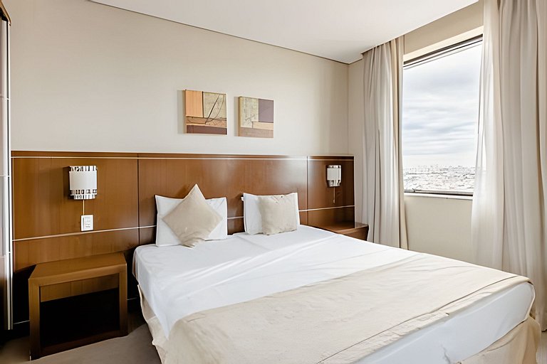 Flat espaçoso, localização privilegiada apto 1601