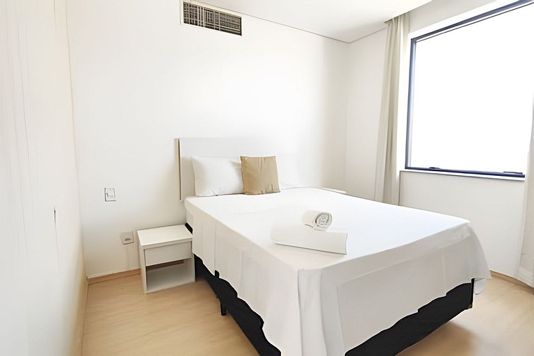 Flat espaçoso c/copa localização privilegiada 1802
