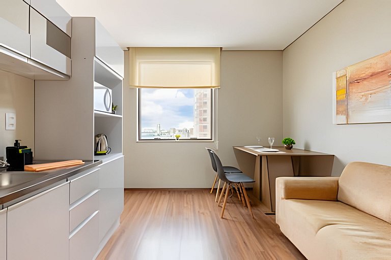 Flat espaçoso c/copa localização privilegiada 1305