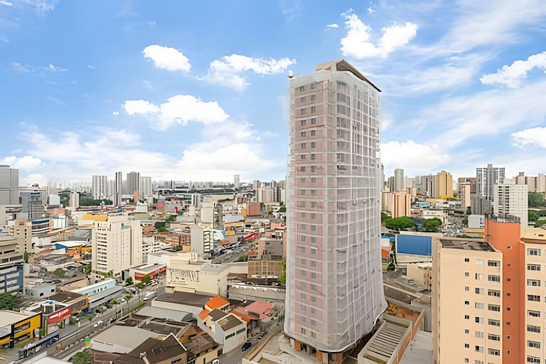 Flat espaçoso c/copa localização privilegiada 1305