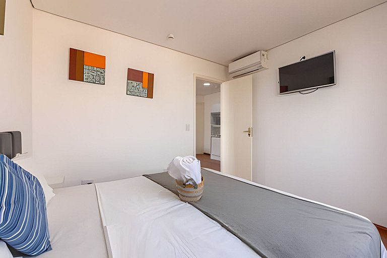Flat espaçoso c/copa localização privilegiada 1309