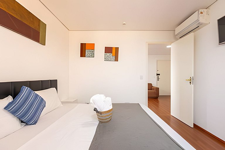 Flat espaçoso c/copa localização privilegiada 1309