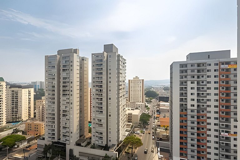 Flat espaçoso c/copa localização privilegiada 1309