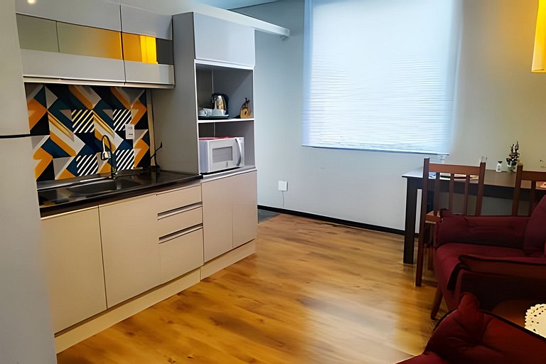 Flat espaçoso,c/copa localização privilegiada 1304