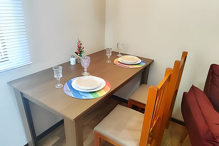 Flat espaçoso,c/copa localização privilegiada 1304