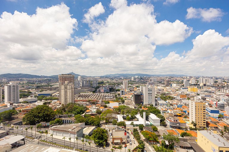 Flat espaçoso,c/copa localização privilegiada 1304