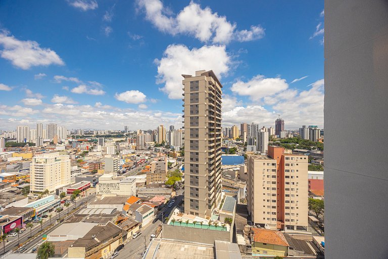 Flat espaçoso,c/copa localização privilegiada 1304