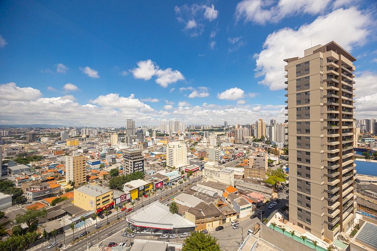 Flat espaçoso,c/copa localização privilegiada 1304