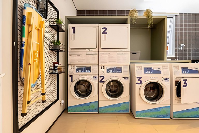 Hospedez- Estúdio c/1 vaga ap306