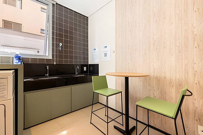 Hospedez- Estúdio c/1 vaga ap306