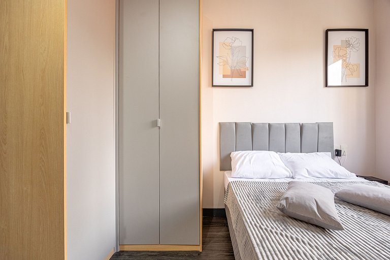 Hospedez- Estúdio c/1 vaga ap306