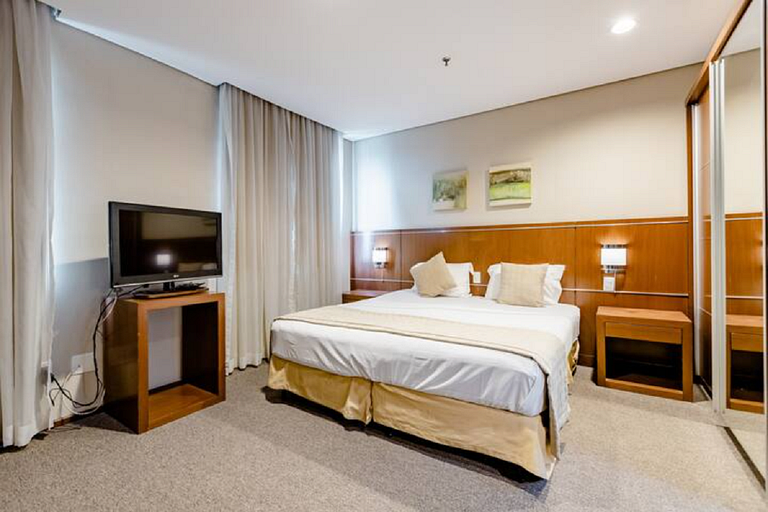 Flat espaçoso, localização privilegiada ap 1408