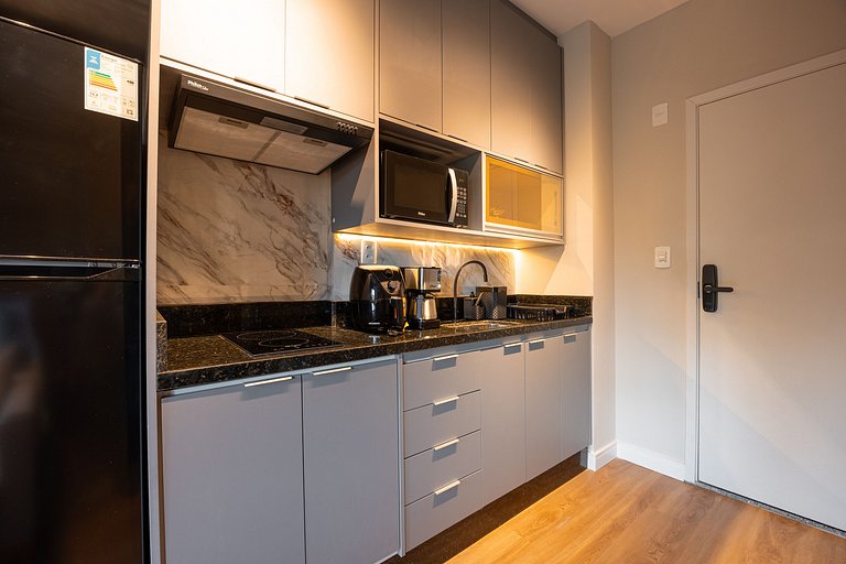 Estúdio Moderno no Bresser • Próx. Metrô • AP 103