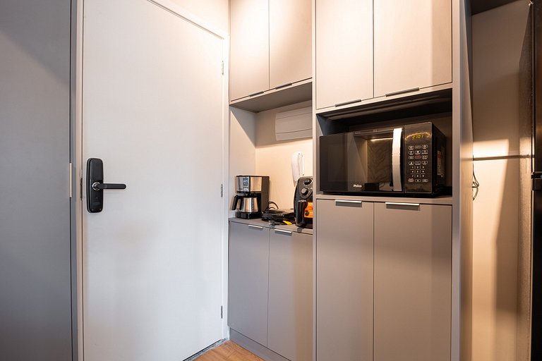 Estúdio Moderno no Bresser • Próx. Metrô • AP 113