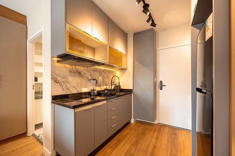 Estúdio Moderno no Bresser • Próx. Metrô • AP 113