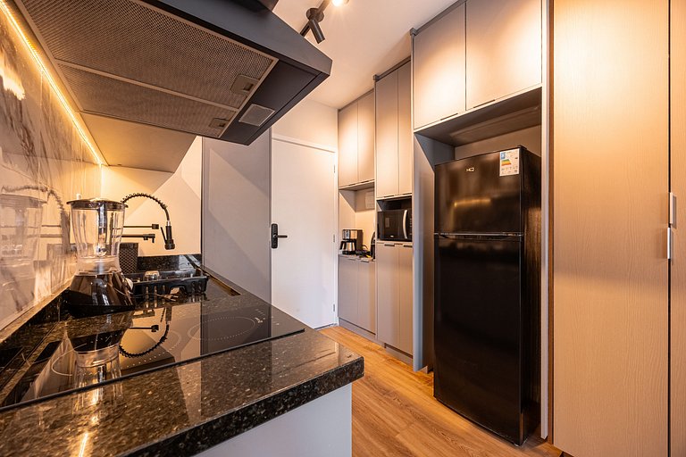 Estúdio Moderno no Bresser • Próx. Metrô • AP 113