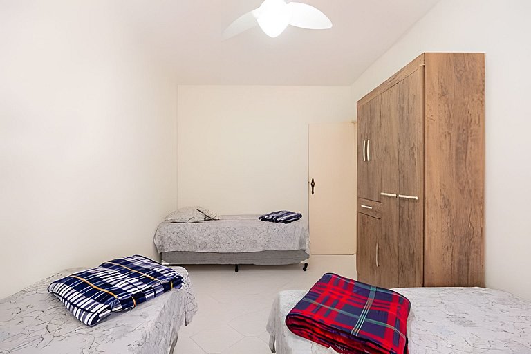 Apartamento pé na areia Praia dos Milionários.