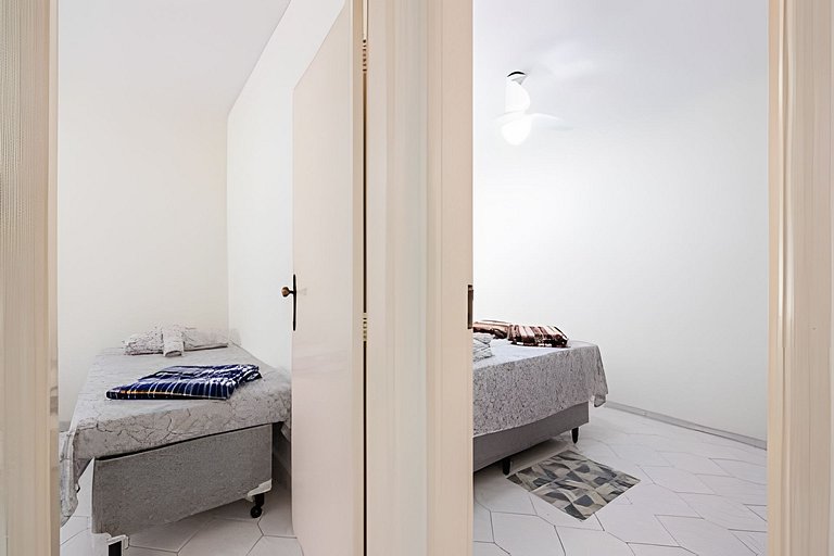 Apartamento pé na areia Praia dos Milionários.