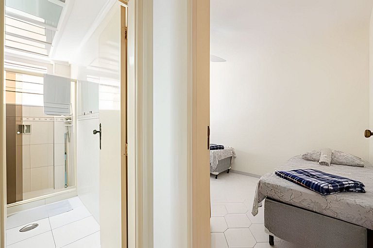 Apartamento pé na areia Praia dos Milionários.