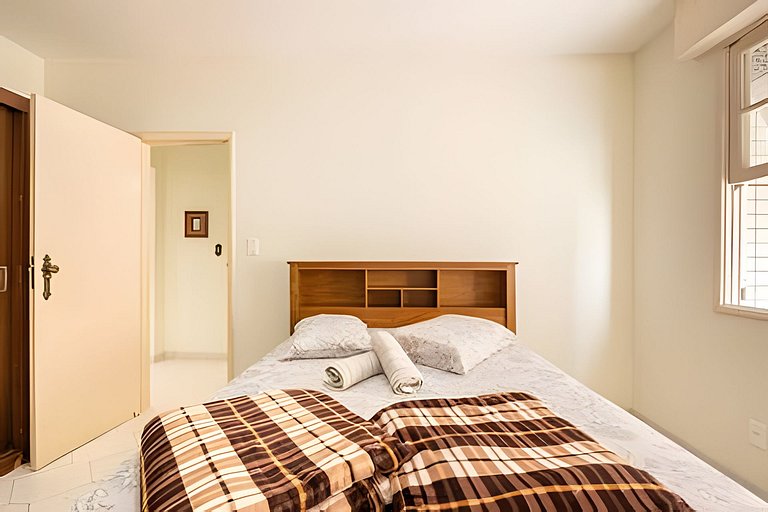 Apartamento pé na areia Praia dos Milionários.