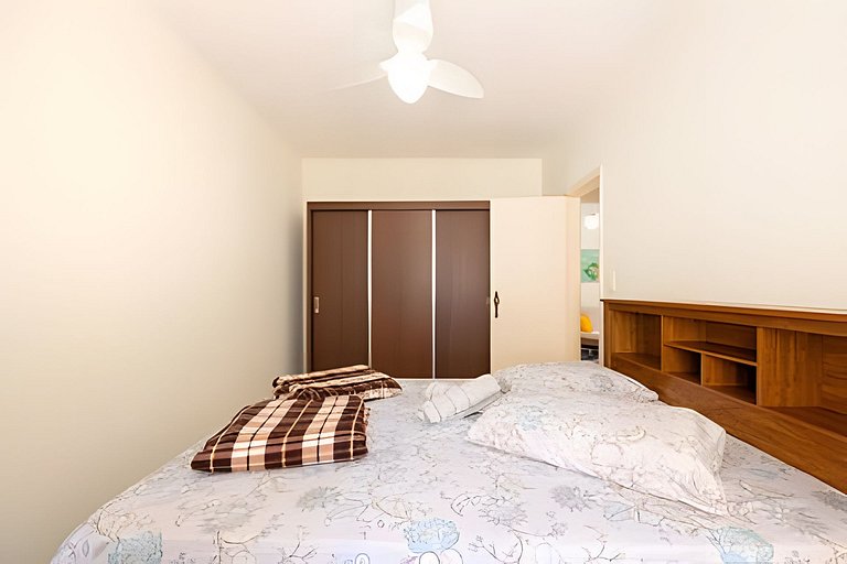 Apartamento pé na areia Praia dos Milionários.