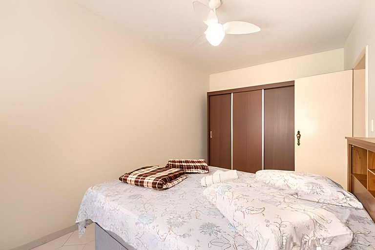 Apartamento pé na areia Praia dos Milionários.