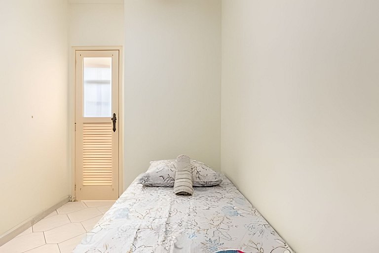 Apartamento pé na areia Praia dos Milionários.