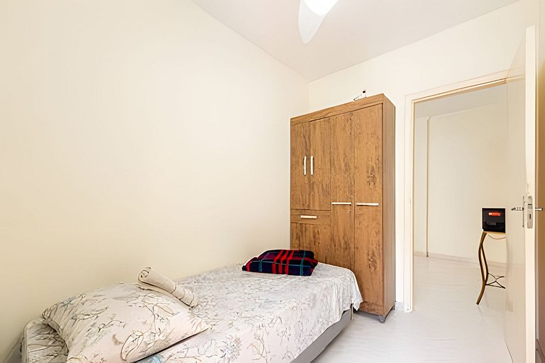 Apartamento pé na areia Praia dos Milionários.