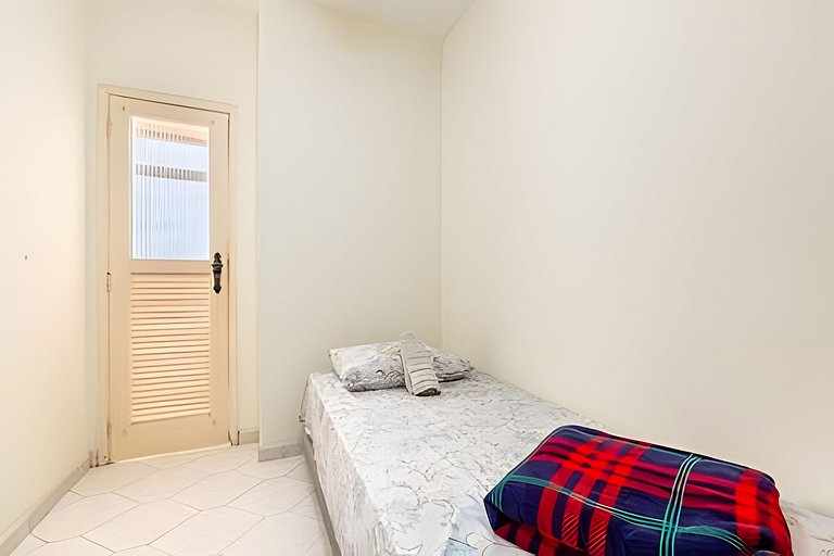 Apartamento pé na areia Praia dos Milionários.