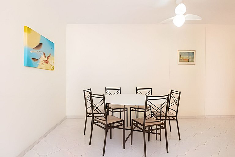 Apartamento pé na areia Praia dos Milionários.