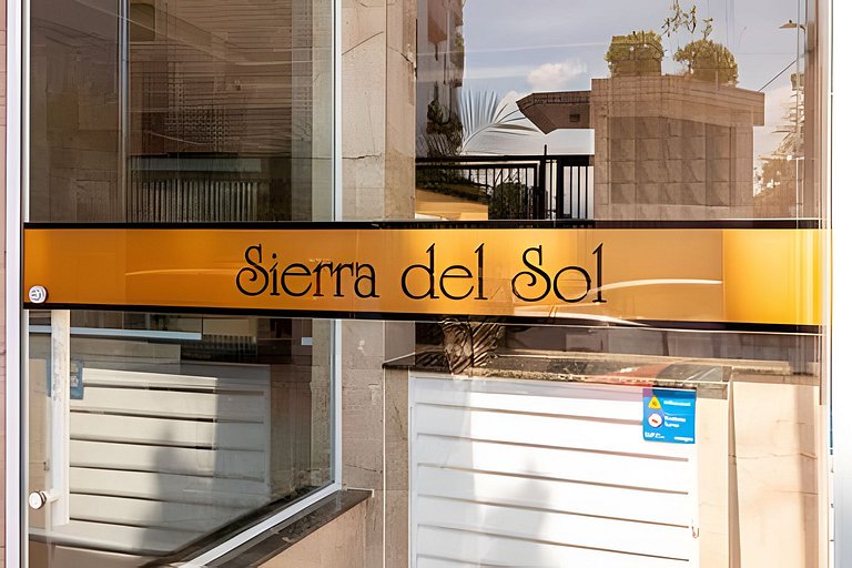 Apartamento pé na areia Praia dos Milionários.