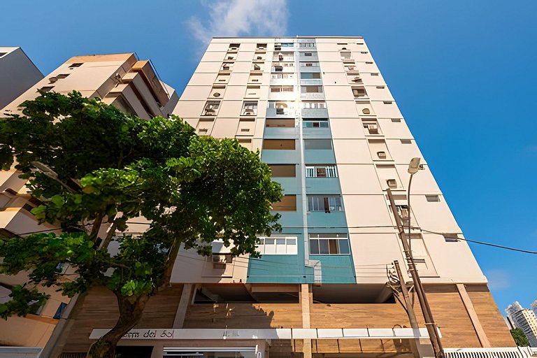 Apartamento pé na areia Praia dos Milionários.