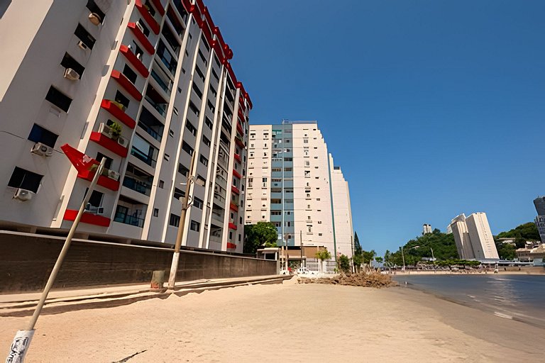 Apartamento pé na areia Praia dos Milionários.
