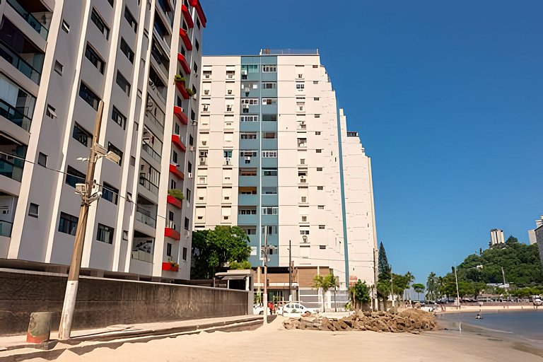 Apartamento pé na areia Praia dos Milionários.
