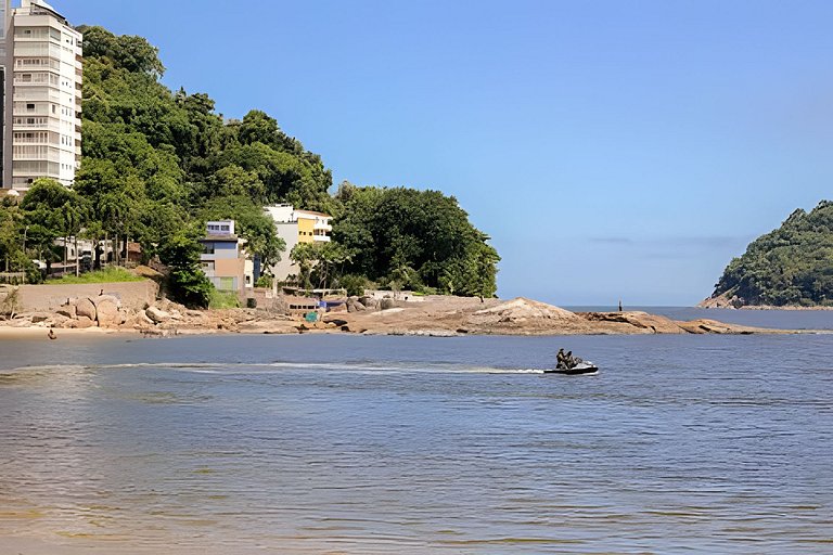 Apartamento pé na areia Praia dos Milionários.