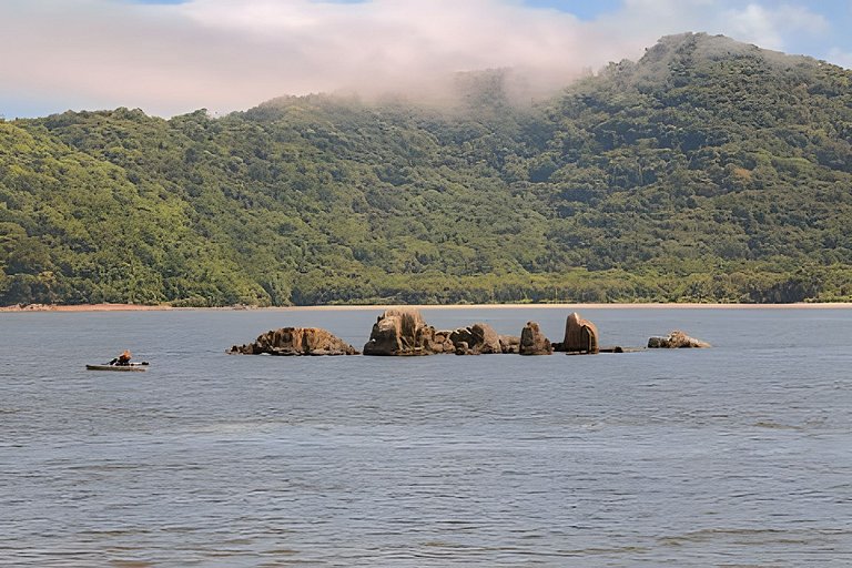 Apartamento pé na areia Praia dos Milionários.