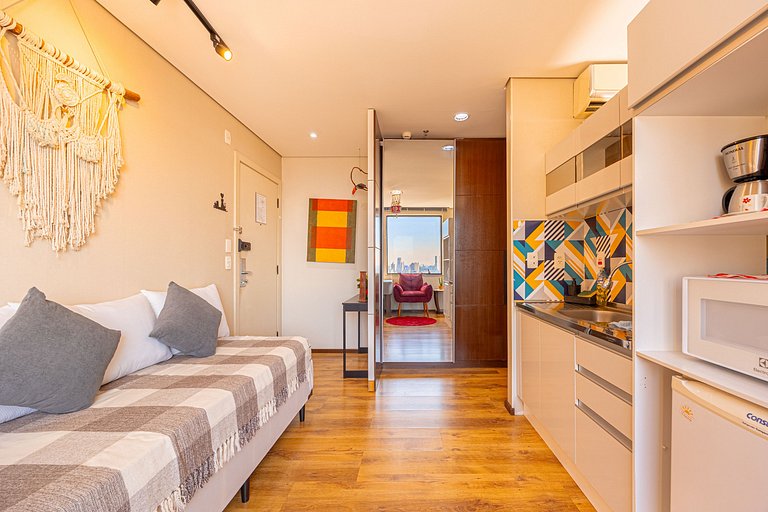 Flat espaçoso completo | Vaga inclusa | 3 hóspedes